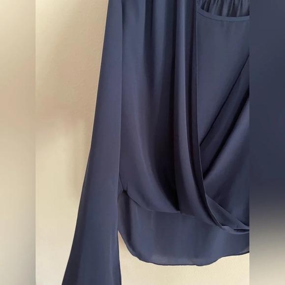 THML layered blouse in blue with attached tank - Picture 3 of 8